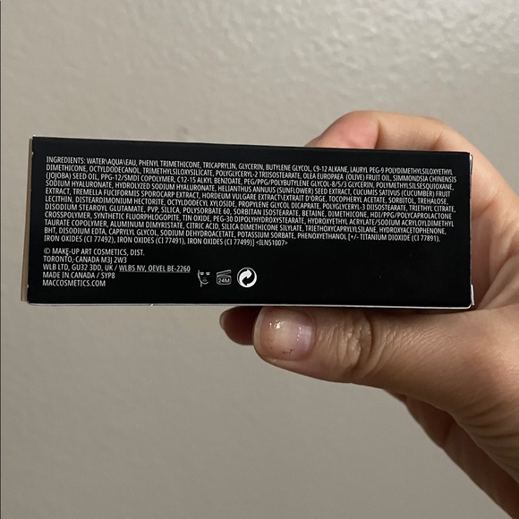 MAC Studio Radiance Serum-Powered Foundation Shade NW11 NEW - Picture 8 of 8